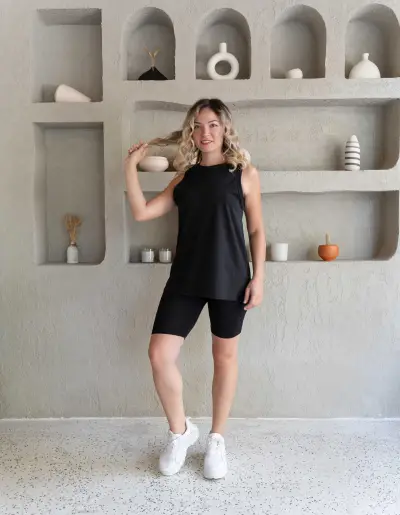 Siyah tişört