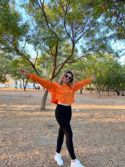 Turuncu crop sweatshirt